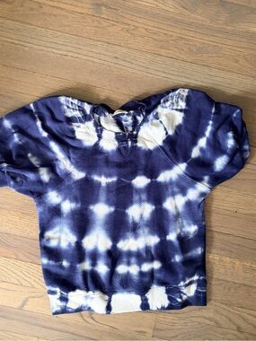 Tie-Dye Navy and White Cropped Short Sleeve Top
